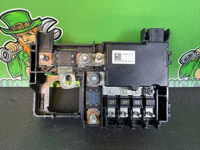 2014-2016 Chevrolet Malibu / Impala Fuse Box Relay Start / Stop Module 23190409 - Image 1 of 4