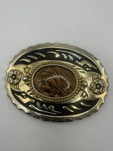 Western Gürtelschnalle Messing silberfarben mit braunem Steinintarsien graviert oval - Bild 1 von 7