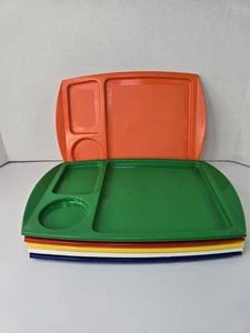 6er Set Vintage FREMWARE geteilte Kunststoff Mittagessen Tabletts Primärfarben, stapelbar - Bild 1 von 14