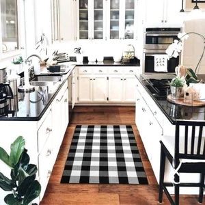 Chic Versatility: 2'x6' Black & White Buffalo Plaid Checkered Rug Indoor/Outdoor - Picture 1 of 7