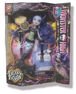 Muñeca Monster High Freaky Fusion Sirena Von Boo 2014 - ¡LIJADORA BUHARDILLA FIRMADA! Nuevo en caja - Imagen 1 de 4