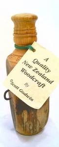 ✅ New Zealand~Scott Godwin~Woodcraft~Fence Post~Bottle~1937 - Picture 1 of 18
