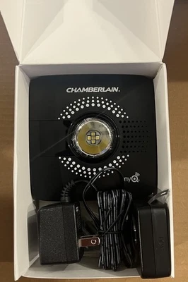 Chamberlain MyQ Smart Garage Hub - MYQ-G0301-E - Image 1 of 4