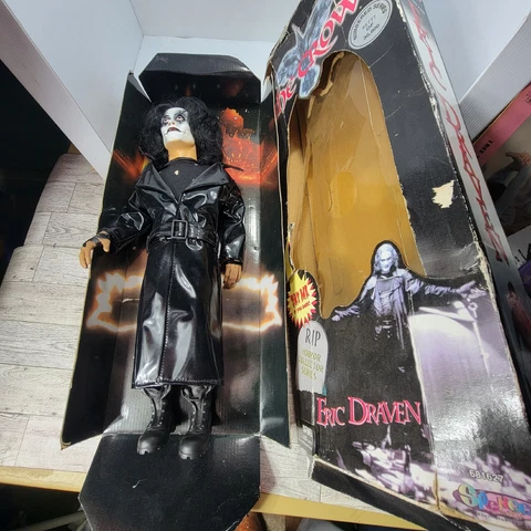 2001 SPENCERS ERIC DRAVEN THE CROW 18"  Doll Cover
