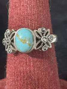 Turquoise and Sterling Silver 925 Ring Silver Etched Flower On Each Side  Sz 7 - Picture 1 of 9