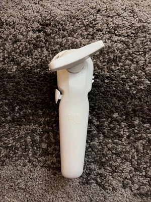 The Pampered Chef #2759 Smooth Edge Manual Can Opener Nice! - Image 1 of 4