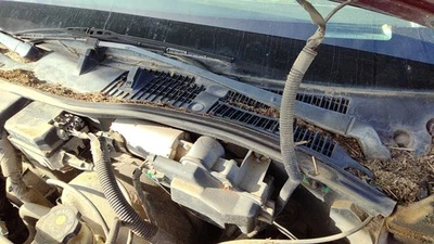 1996-1999 Buick Lesabre Driver Left Windshield Wiper Arm Oem Blade Lever - Image 1 of 3