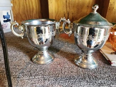 Pedestal Chrome Creamer & Sugar Bowl with Lid & Scroll Work Footed Vintage - Изображение 1 из 3