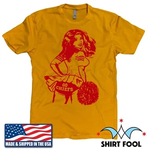 KANSAS CITY FOOTBALL CHEERLEADER *** GO CHIEFS *** GELBES T-SHIRT VINTAGE-STIL - Bild 1 von 1