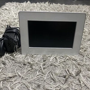 Samsung SPF-72V 7" Widescreen Digital White Photo Frame Made In Slovakia Working - Picture 1 of 20