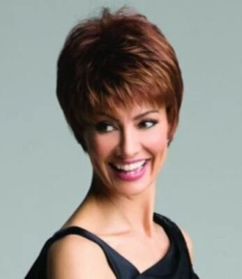 Peluca corta sintética Cambria 6508 de Revlon Foto 1 de 4