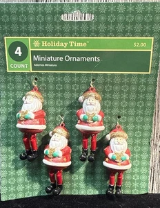 Ornamenti natalizi in miniatura NUOVI 4 Babbo Natale separati - Spedizione gratuita - Foto 1 di 3