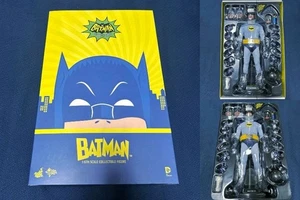 Hot Toys MMS 218 Batman 1966 TV Clásica Batman Adam West 12 pulgadas Usado Raro Japón - Imagen 1 de 8