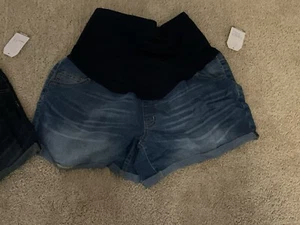 Women’s New Maternity Shorts Size XLarge 16-18 - Picture 1 of 3