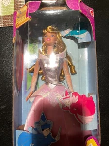1999 DISNEY CLASSICS PRINCESS AURORA SLEEPING BEAUTY FAVORITE (Box Damage) - Picture 1 of 14