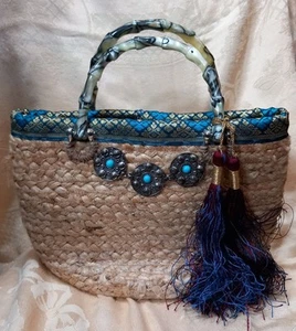 Vtg look Woven Jute Basket Bag Lucite Handles Tassels Handbag Boho Rockerbilly - Picture 1 of 4