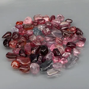 Cabujón sin forma de 3x2,5 a 9,5x3,5 mm. Espinela de color elegante natural 70 piezas/34,88 quilates. - Imagen 1 de 6