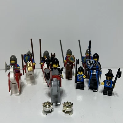 LEGO Vintage Castle Minifigures Lot With Horses And Horse Armor - Image 1 of 4