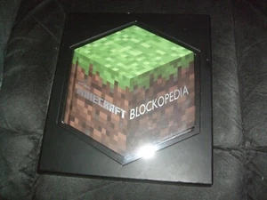 Mojang Minecraft Blockopedia - Picture 1 of 3