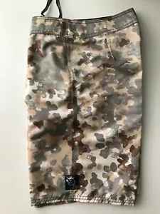 LOST CAMOUFLAGE BOARD SHORTS SIZE 29 - Picture 1 of 3