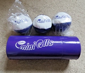 SET OF 3 CADBURY MINI ROLLS JUGGLING BALLS BOXED UNUSED VERY RARE COLLECTABLE - Picture 1 of 2
