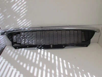 2007-2008-2009-2010 MINI COOPER FRONT BUMPER CENTER GRILLE 7209903 GENUINE - Image 1 of 4
