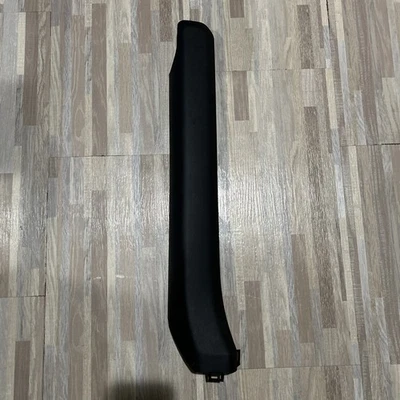 2019-2025 RAM 1500 painel frontal direito acabamento capa preta 5yn87tx7ad fabricante de equipamento original - Imagem 1 de 4