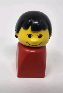 Vintage Lego Duplo Red Girl Finger Puppet Black Hair 1980's Minifigure Plastic - Picture 1 of 5