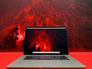 2019/20 MacBook Pro 15 Touch Bar Retina 4.8GHz i9 TURBO 555X 32GB RAM 512GB SSD - Picture 1 of 18