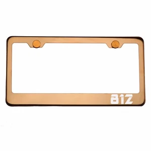 Rose Gold Chrome License Plate Frame 812 Laser Etched Metal Screw Cap - Foto 1 di 8