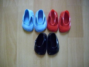 3 Paar Puppenschuhe aus Weichplastik - Bild 1 von 1