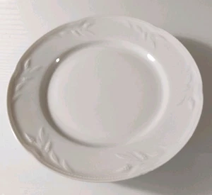 Set Of Four Studio Nova Whisper White Salad Plates - Picture 1 of 1