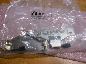 AMP 50SR KIT GUSCIO POSTERIORE M PARTE VITE JACK # 749081-1 - Foto 1 di 4
