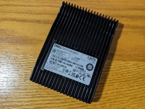 Micron 3.2TB 7450 Pro Max PCIe 4.0 NVMe 2.5'' U.3 SSD Dell MTFDKCC3T8TFR - READ - Picture 1 of 7