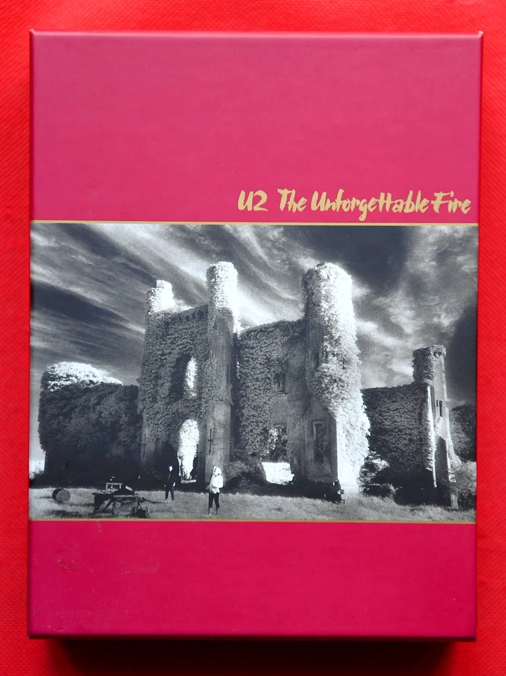 U2 – The Unforgettable Fire - BOX SET - LIMITED EDITION 2 CD + DVD + BOOK PRINTS - Bild 1 von 4
