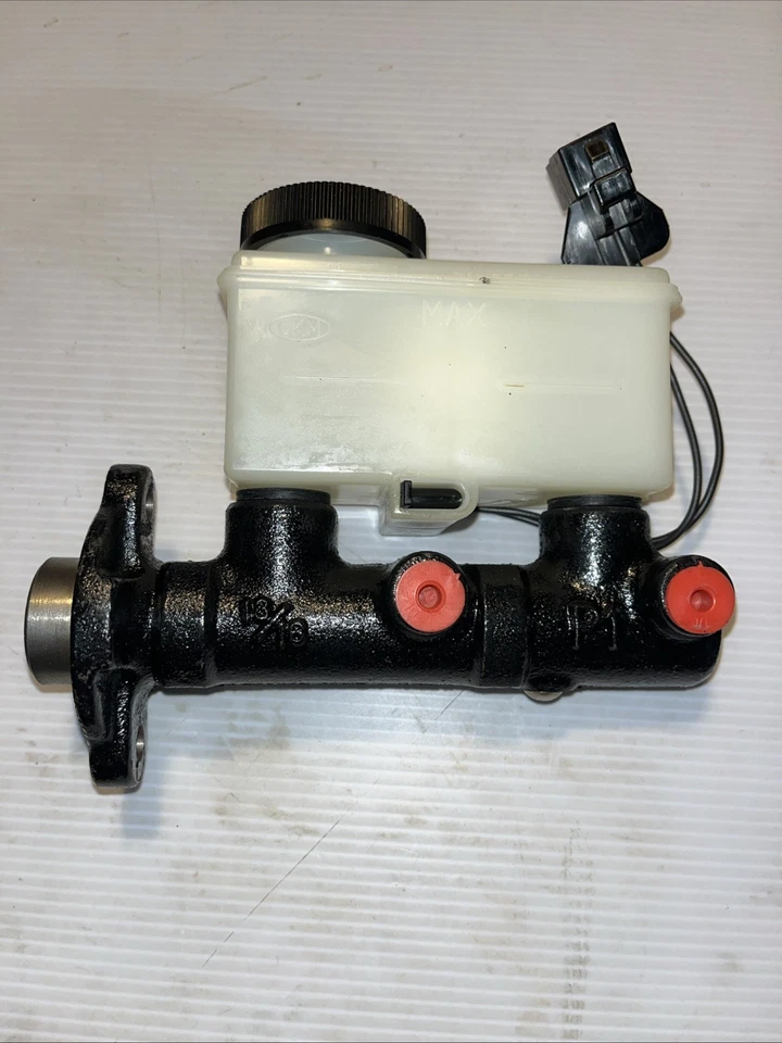 Brake Master Cyl MC39360 ENVÍO GRATUITO E98071 se adapta a 81-85 Mazda GLC NOS Foto 1 de 2