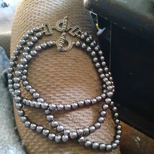 heidi daus Dark Gray Beads & crystal toggle 3 Stand necklace. NICE!! - Picture 1 of 10