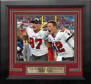 Tom Brady & Rob Gronkowski Super Bowl LV Tampa Bay Buccaneers 8x10 Framed Photo - Picture 1 of 1
