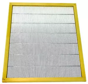Wood-Trimmed Metal Queen Excluder | 10 and 8 Frame Queen Excluder - Imagen 1 de 4