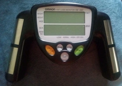 Монитор ИМТ трекер потери жира Omron HBF-306C — черный  - Изображение 1 из 4