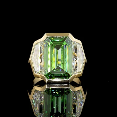 Lab-Grown 12.79 Carat Emerald Fancy Vivid Green-VS1 Diamond 14K Yellow Gold 3 St - Image 1 of 2