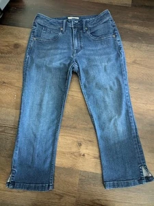 Trendy Chic Women's Burberry Brit Doverdale Cropped Denim Jeans Pants size 26 - Picture 1 of 7