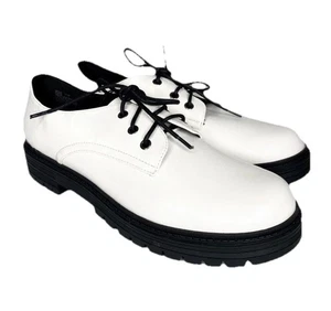 Seychelles Zapatos Mocasines Blanco y Negro Con Corbata Negra Talla 8 Nuevos Sin Caja - Imagen 1 de 8