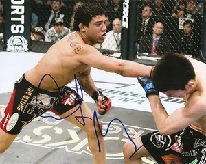FOTO firmada automática de Gilbert El Niño Meléndez UFC MMA 8x10 con certificado de autenticidad - Imagen 1 de 1