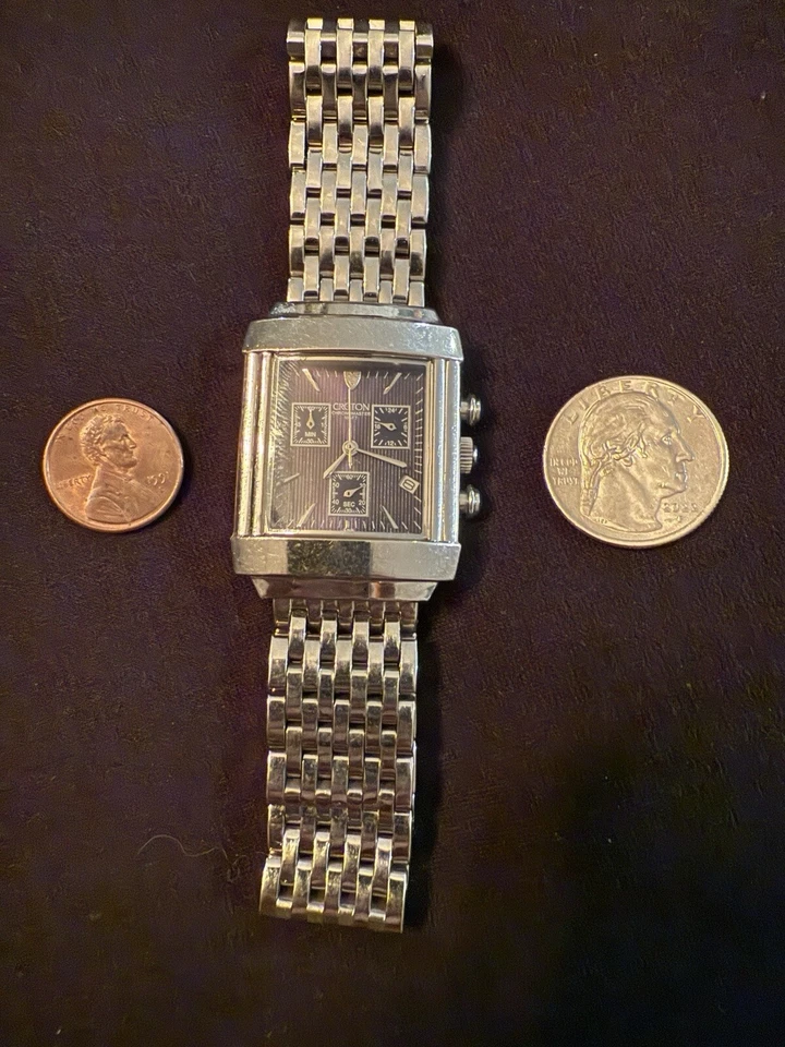 Reloj cronógrafo Croton con cara rectangular azul plateado para hombre Foto 1 de 4