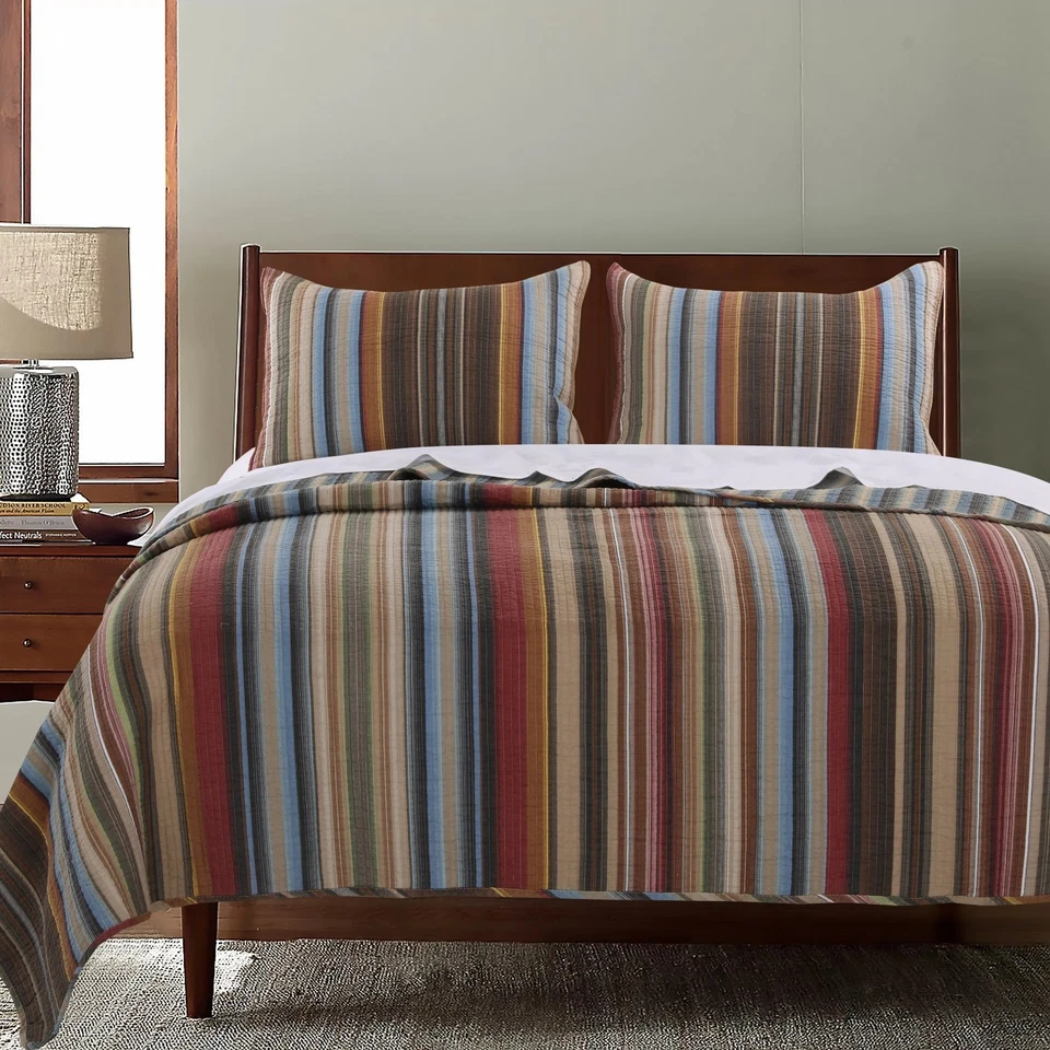 BEAUTIFUL COZY REVERSIBLE BLUE RED BROWN TAUPE LODGE LOG CABIN STRIPE QUILT SET - Image 1 of 2