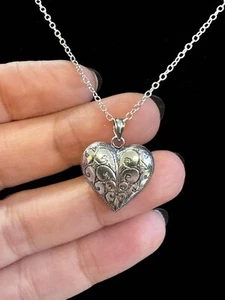 925 Sterling Silver Vintage Floral Engraved Etched Heart Pendant Necklace N0130S - Bild 1 von 10