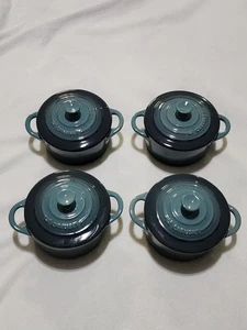 Le Creuset Emerald Green Mini Round Casserole Cocotte Lidded Dish Set of 4 READ - Picture 1 of 8