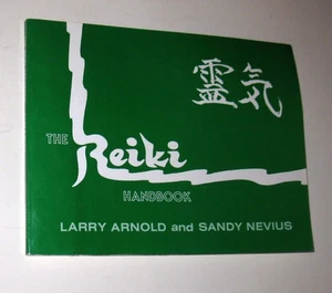 Reiki Handbook A Manual for Students and Therapists Signed By Authors Book - Imagen 1 de 7