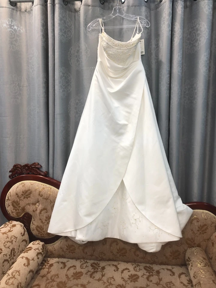 Nuevo vestido de novia vintage con cuentas, figura favorecedora Aline Reg $2999 talla 12 Foto 1 de 4